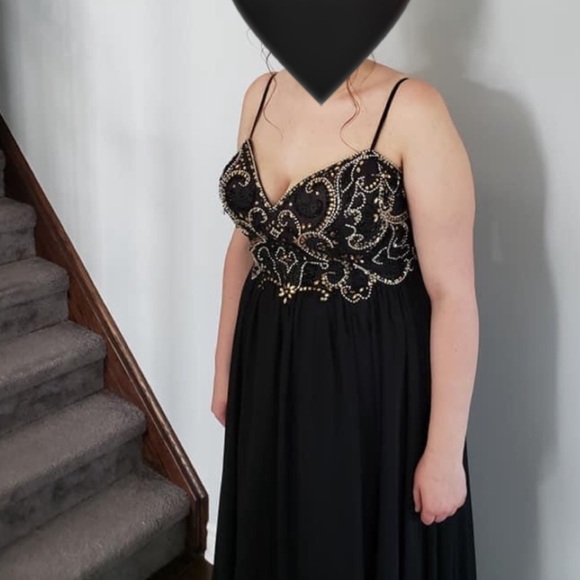 Black and Gold prom dress - Picture 1 of 4